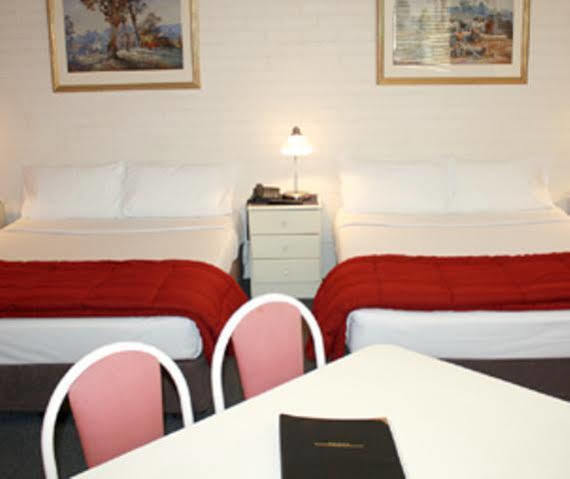 בריסביין Benson Court Motel מראה חיצוני תמונה