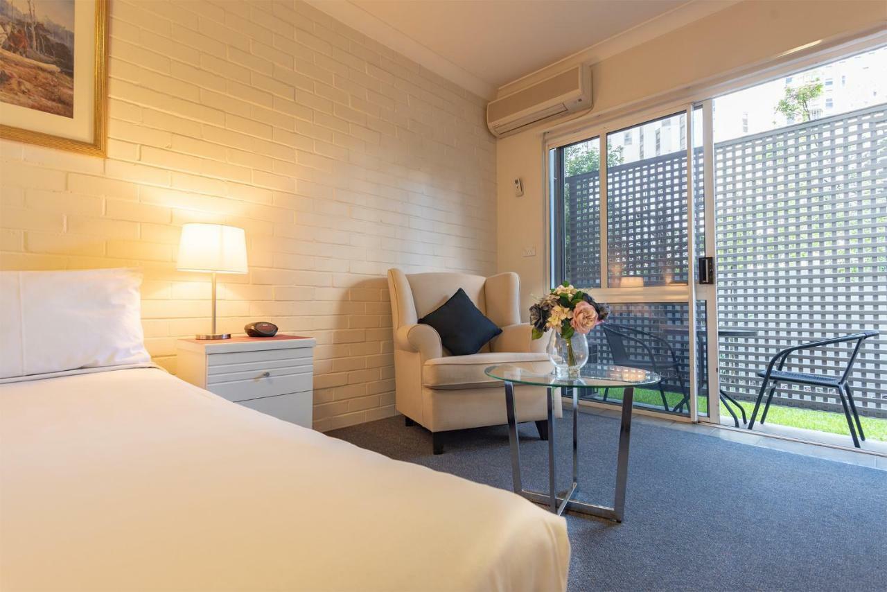 בריסביין Benson Court Motel מראה חיצוני תמונה